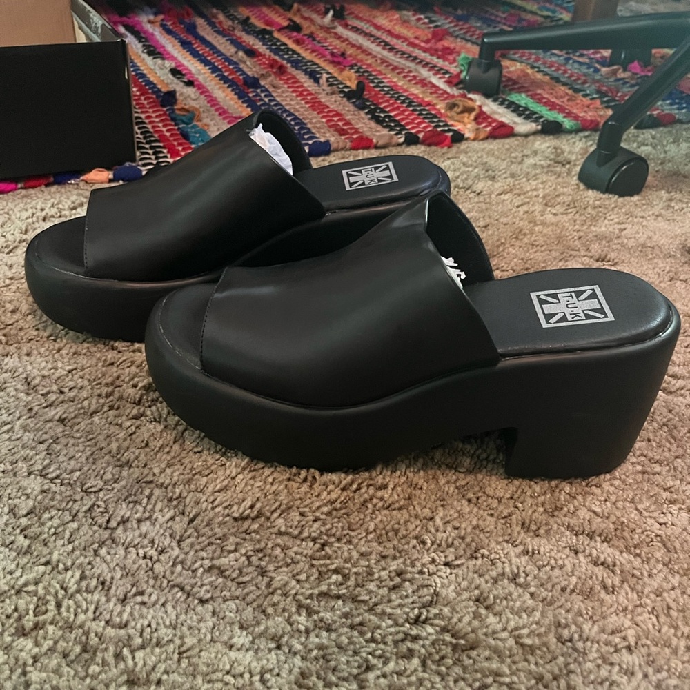 T.U.K. Bubble Platform Mule
